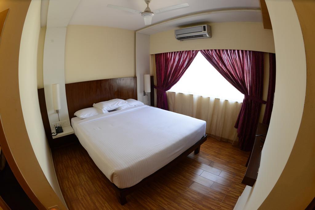 Hotel Ayush International Mangalore Quarto foto